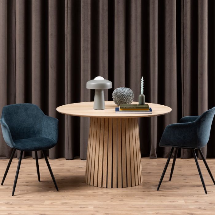 Christo Round Dining Table in Oak