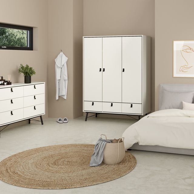 Ry Wardrobe 3 Doors 3 Drawers